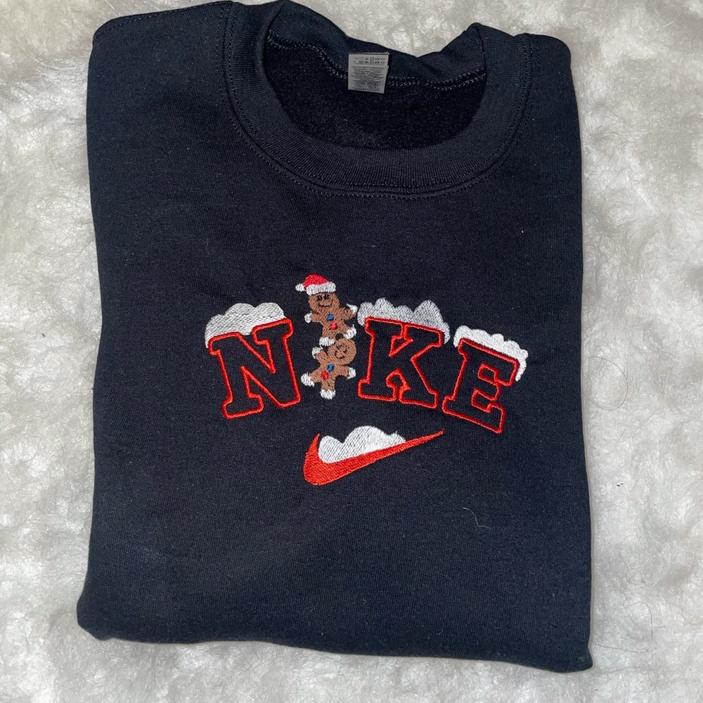 Embroidered Crewneck